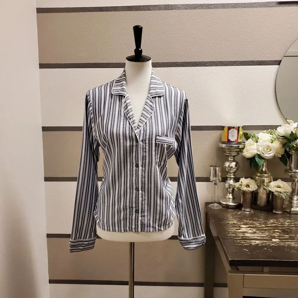 UGG Button Up Pajama Top Sz M